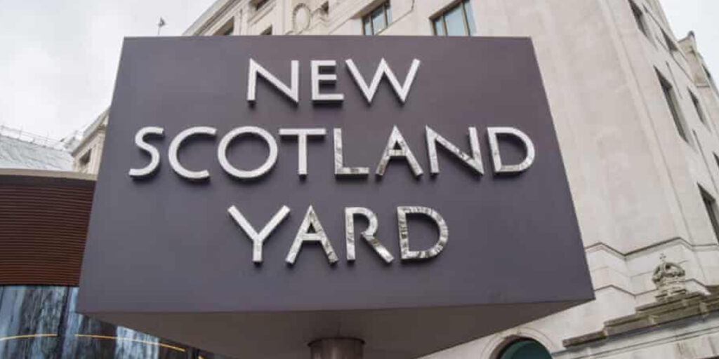 Met Police Charge 6 People with PKK Membership Met Police Charge 6 People with PKK Membership