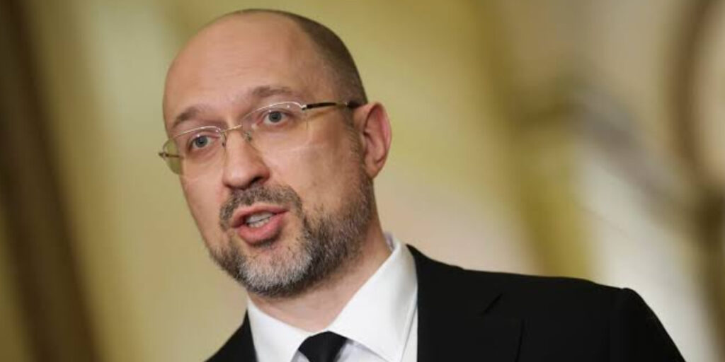 UK Delivers First Payment of £2.26B Loan to Ukraine UK Delivers First Payment of £2.26B Loan to Ukraine