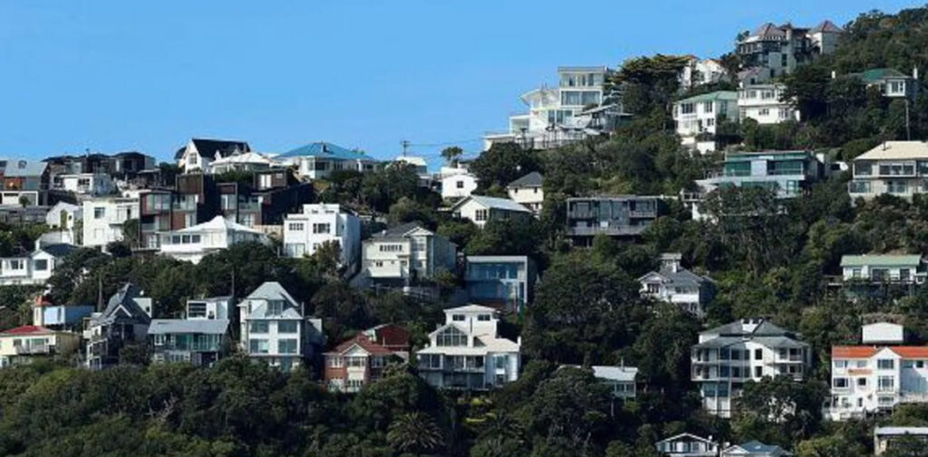 London Couple Found Dead in NZ in Suspected Murder-Suicide London Couple Found Dead in NZ in Suspected Murder-Suicide