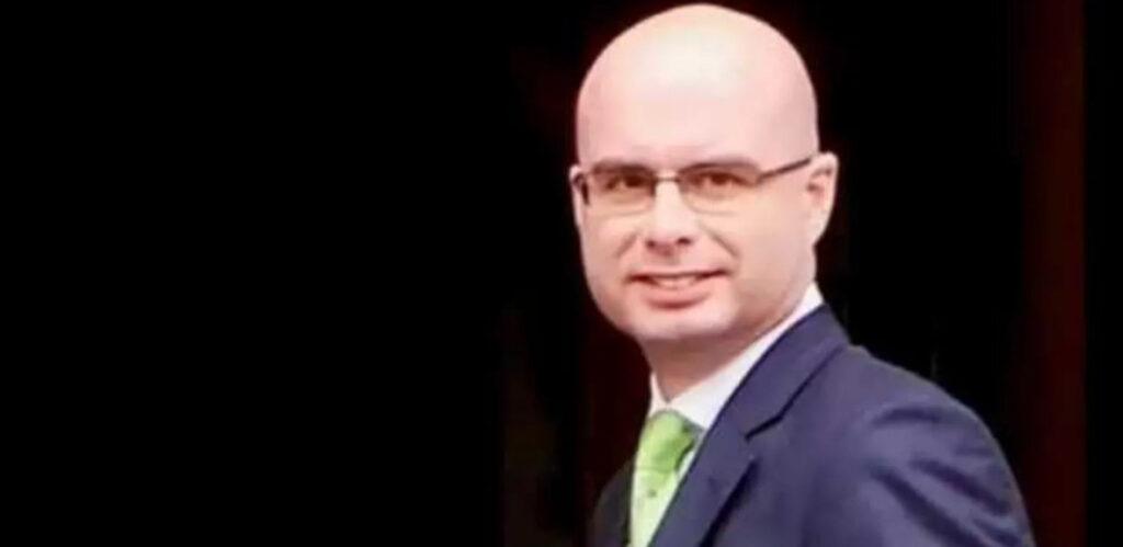 Top NHS Executive on Leave Following Internal Disagreement