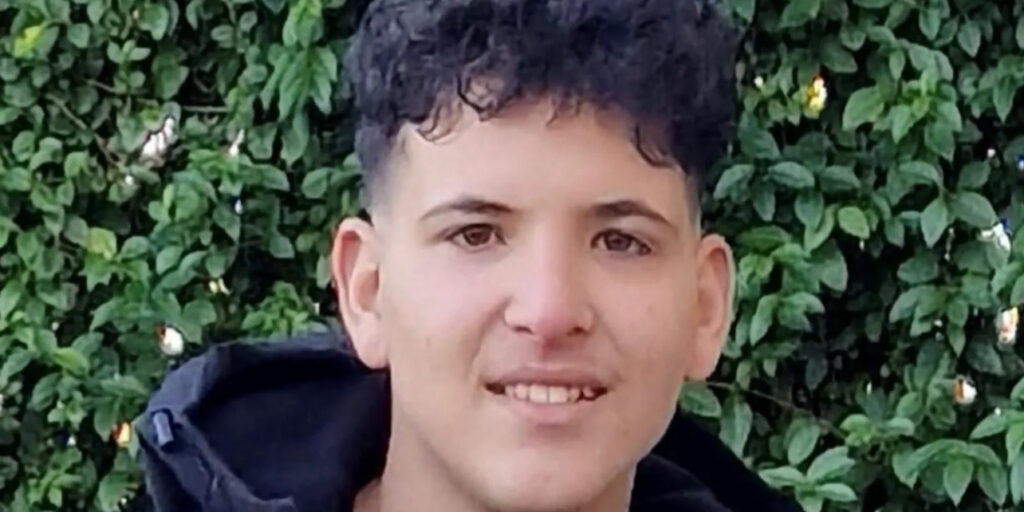 Syrian Refugee Teen Stabbed to Death in UK Syrian Refugee Teen Stabbed to Death in UK