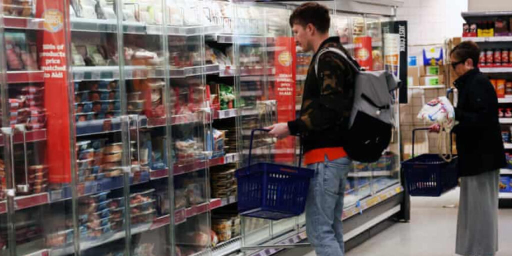 UK Grocery Price War Escalates Amid Loyalty Card Deals