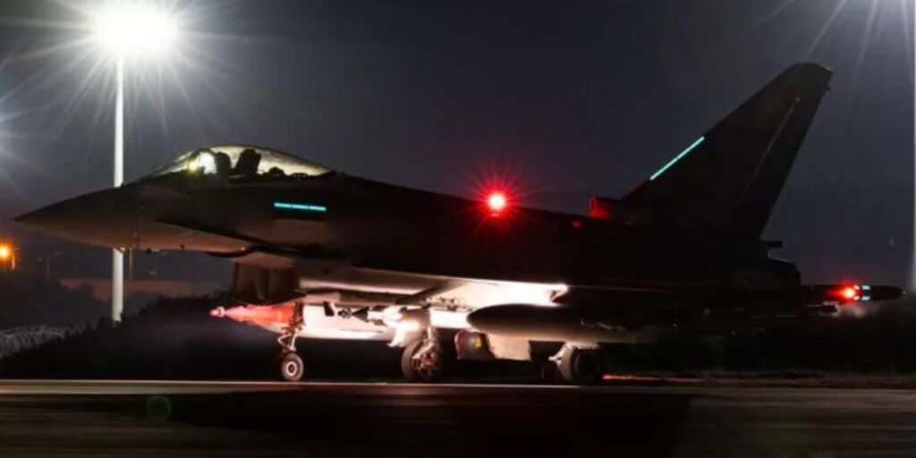 UK Launches 1st Air Strikes on Houthi Targets in Yemen