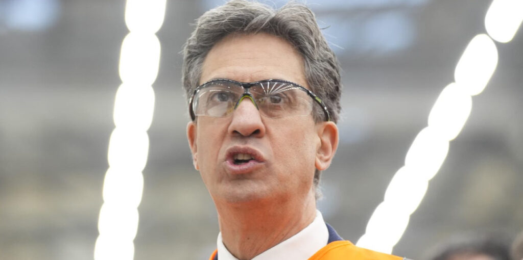 Solar Panels to Be Mandatory on Most New English Homes Solar Panels to Be Mandatory on Most New English Homes