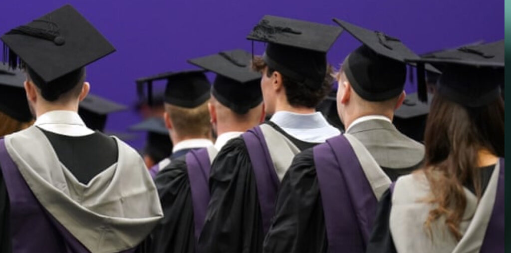 English Universities Face Income Crisis English Universities Face Income Crisis