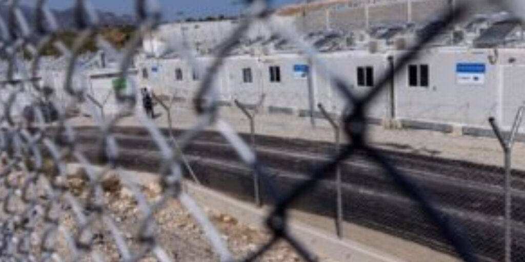 5 EU Nations Oppose UK-France Migrant Deal