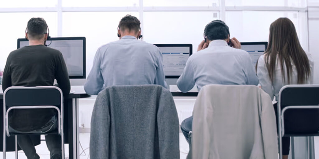 AI Cuts UK Entry-Level Jobs by 32% AI Cuts UK Entry-Level Jobs by 32%