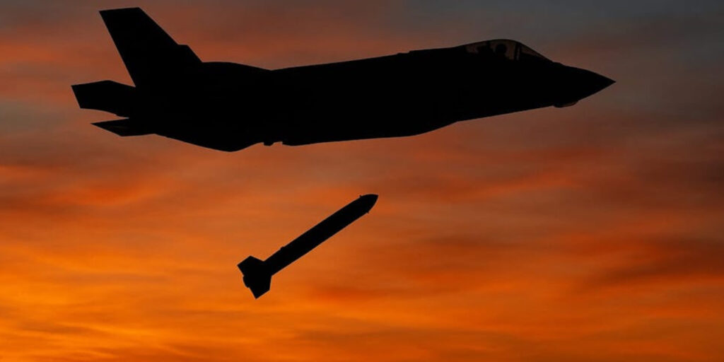 US Nuclear Weapons Return to UK for First Time Since 2008