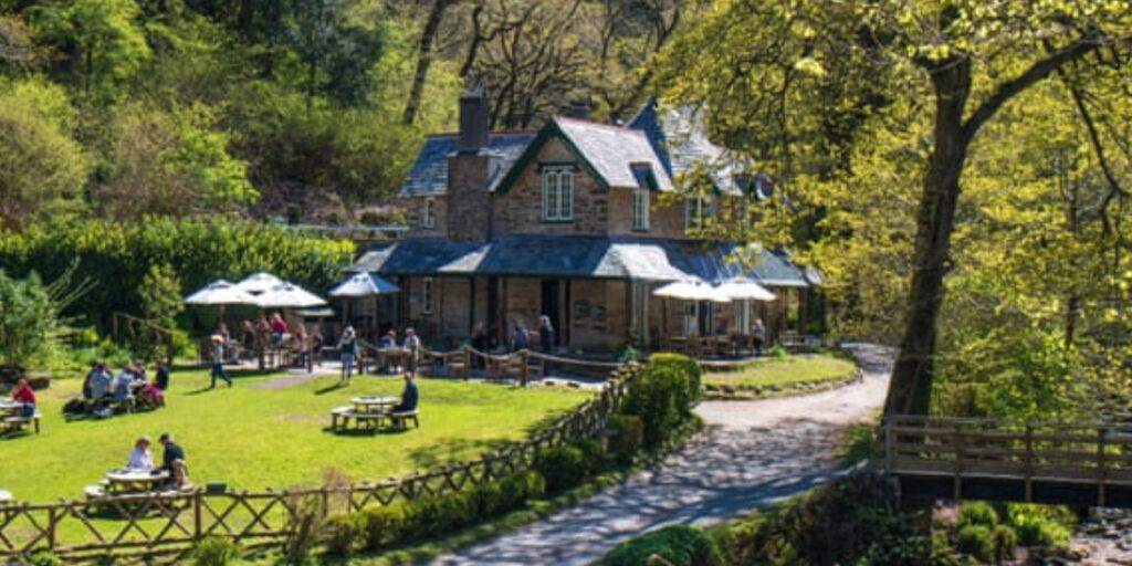 National Trust to Cut 550 Jobs After Budget Hike National Trust to Cut 550 Jobs After Budget Hike