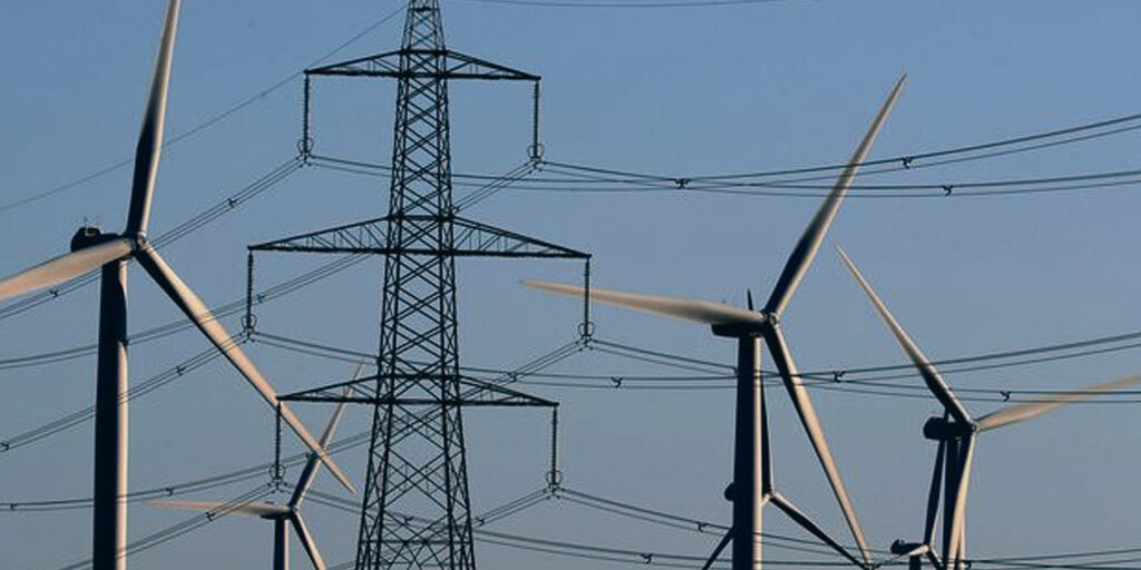 UK Energy Bills to Rise £24 from 2026 under Ofgem Plan