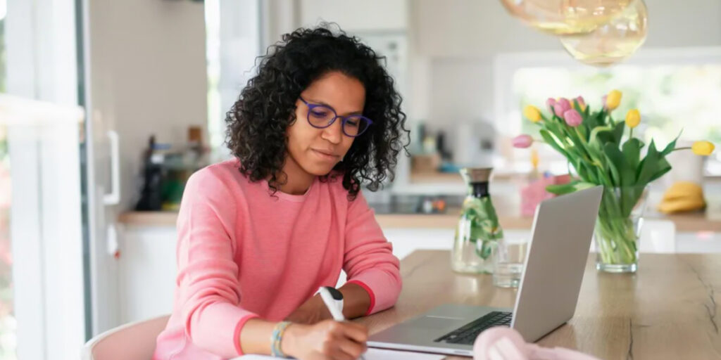 UK Wage Growth Slows as Youth Unemployment Rises