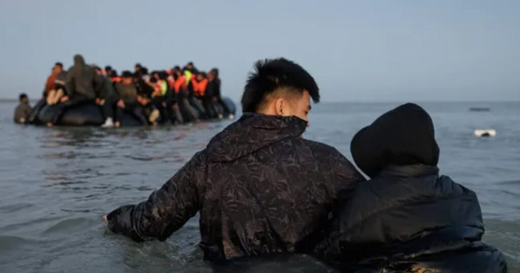 UK Weighs Danish-Style Rules Amid Migrant Surge