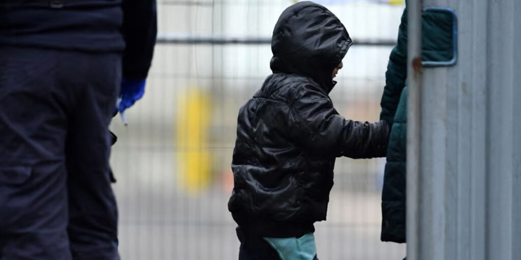 Hundreds of lone asylum-seeking children missing in UK