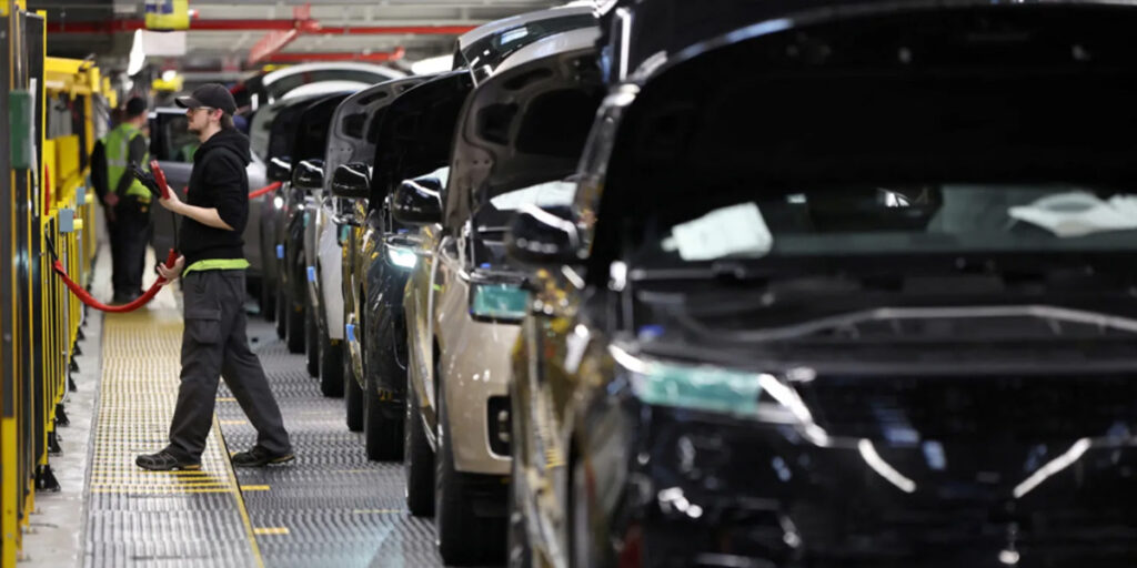 UK Manufacturing Suffers Biggest Fall in Months UK Manufacturing Suffers Biggest Fall in Months