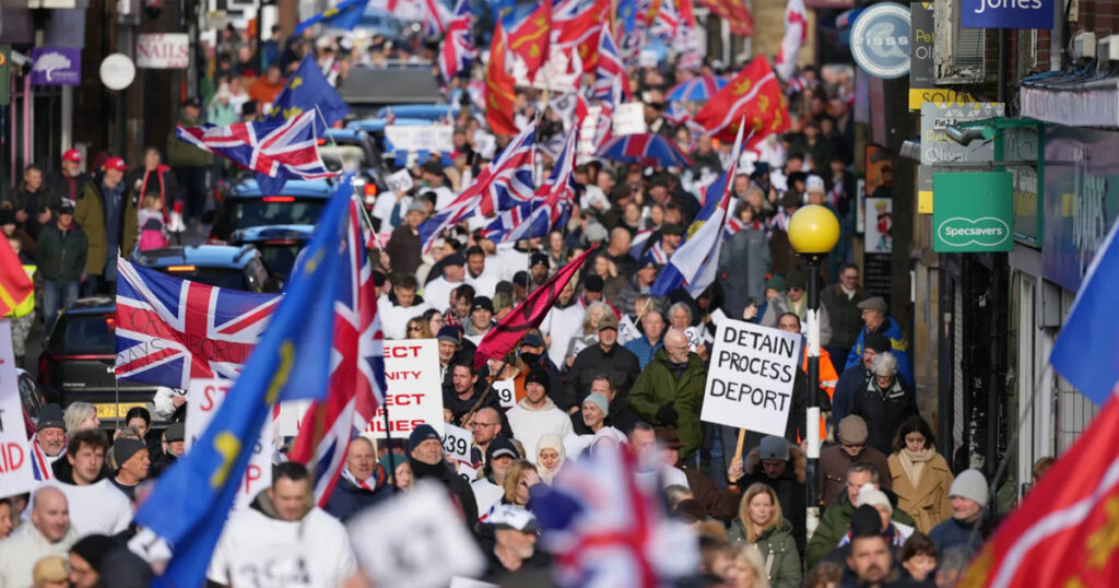 Hundreds march against Home Office plan