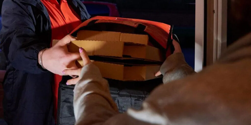 Restaurant Workers Arrested in UK Immigration Crackdown