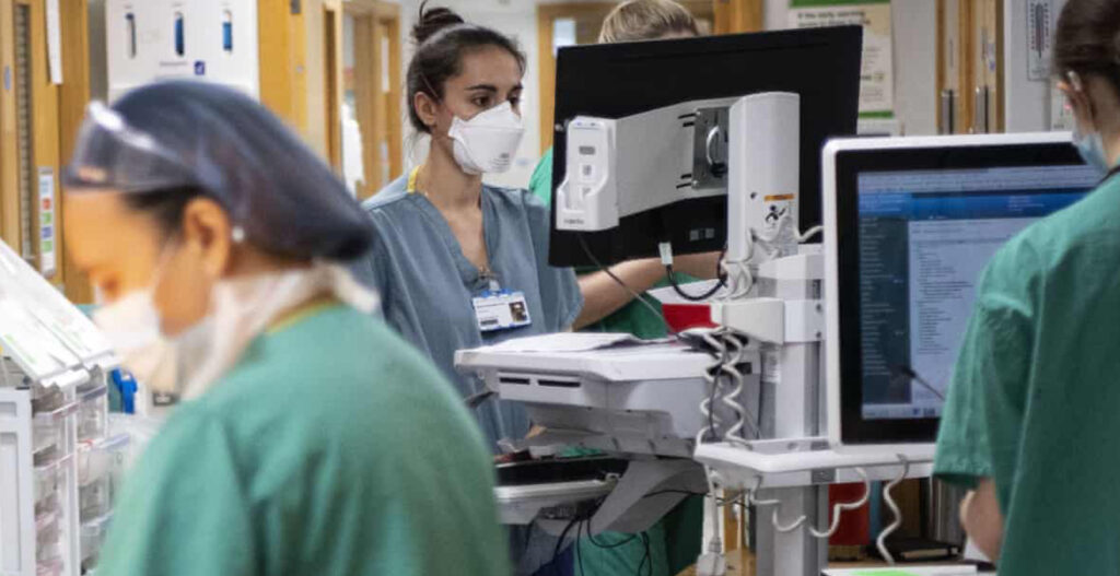 England’s NHS Faces Winter Bed Crisis Amid Discharge Delays England’s NHS Faces Winter Bed Crisis Amid Discharge Delays