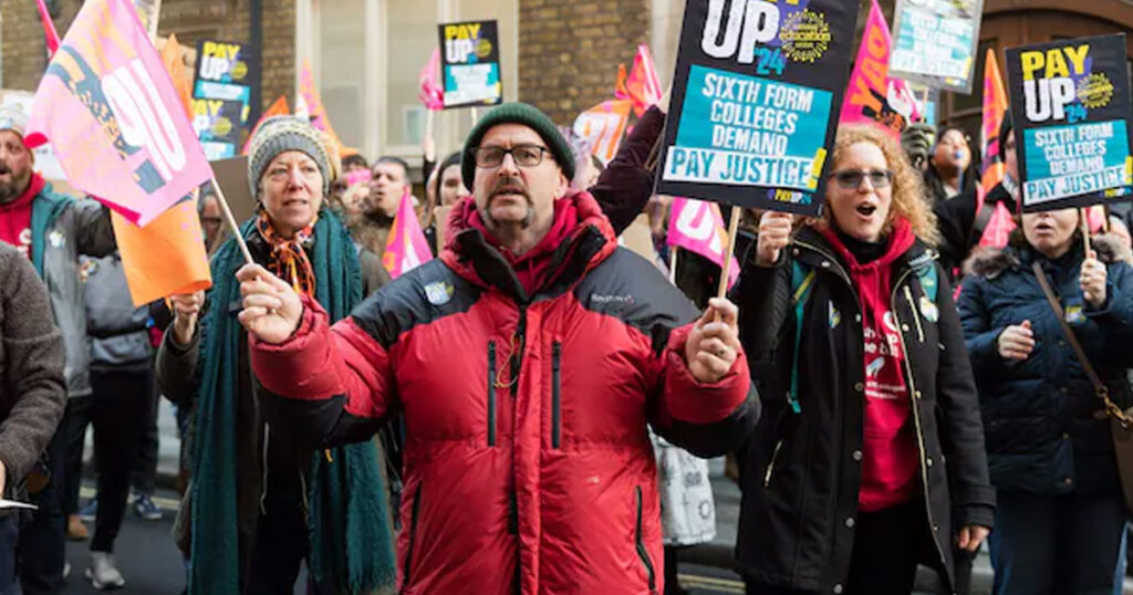 UK Council Staff Demand £3,000 Pay Rise